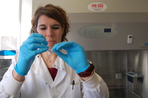 CellulaREvolution CSO Martina Miotto in the lab