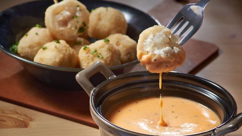 Cultivated fish maw bites in potato croquette